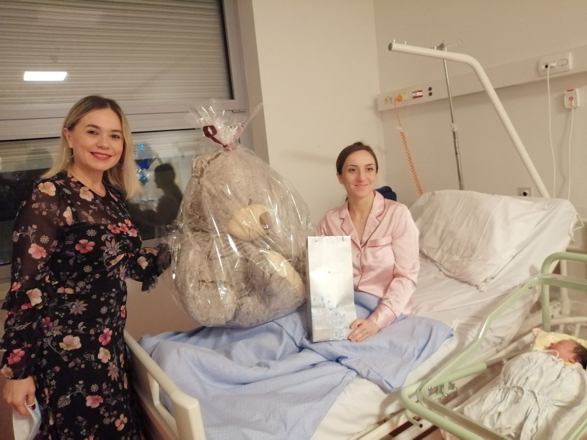 Prva beba rođena ove godine u OB Pula je Noya Bilali iz Poreča 